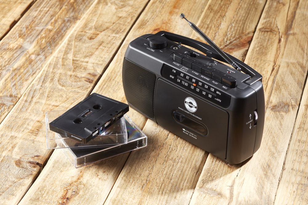 FM/MW Radio Cassette Recorder / Player